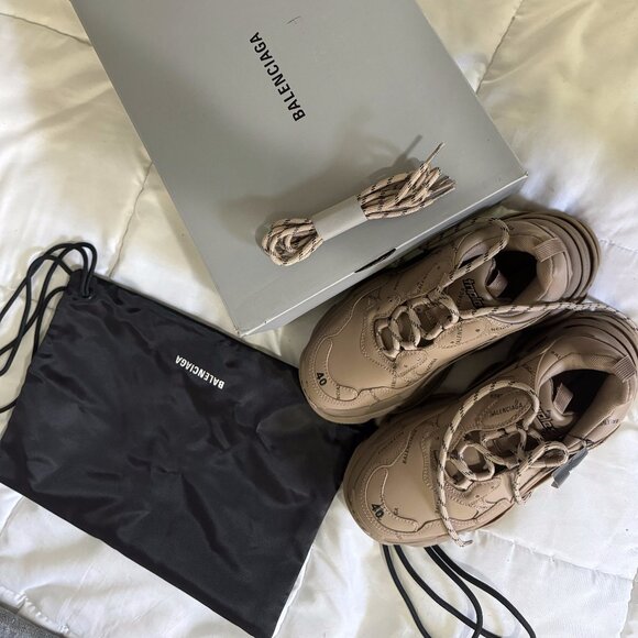 BALENCIAGA TRIPLE S SNEAKERS - Picture 2 of 4